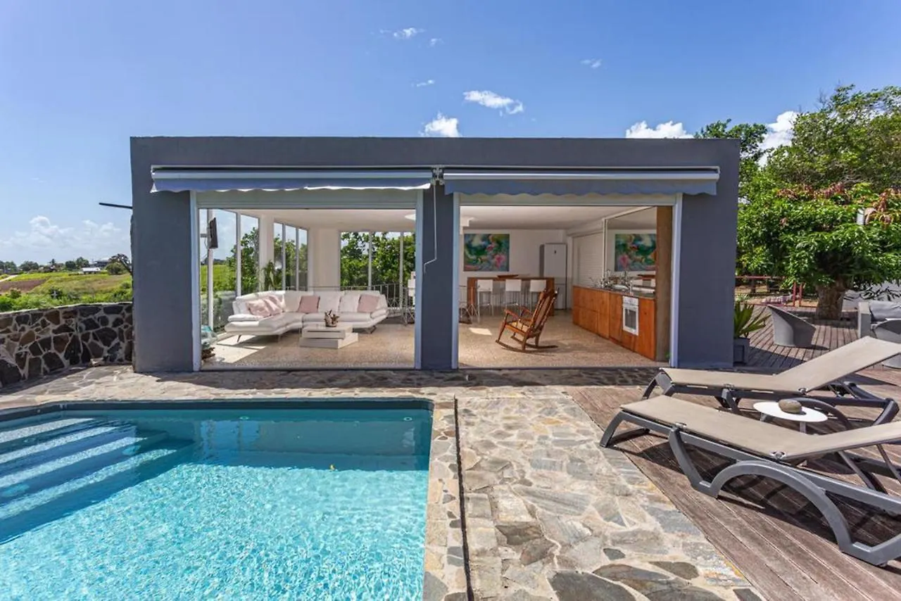 Villa Elegante A Sainte-Rose Avec Piscine Privee