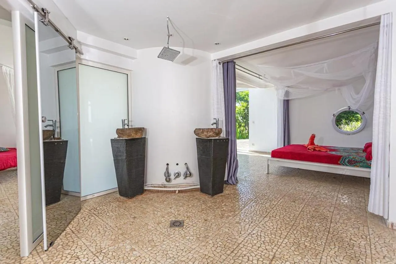 Villa Elegante A Sainte-Rose Avec Piscine Privee